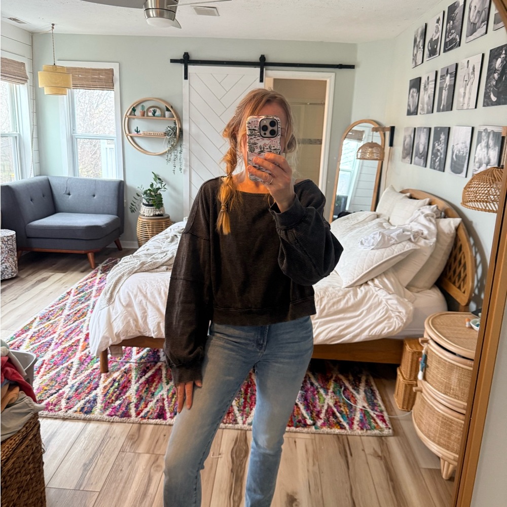Free People cropped thermal in washed black size S - Picture 2 of 11